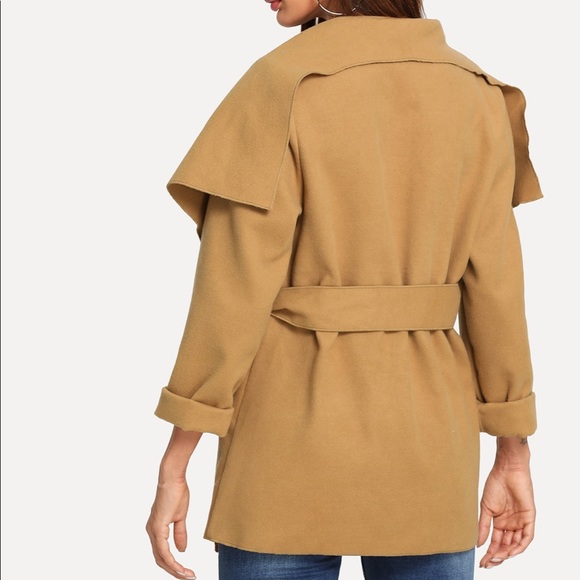 All About this Collar Coat - Picture 4 of 4